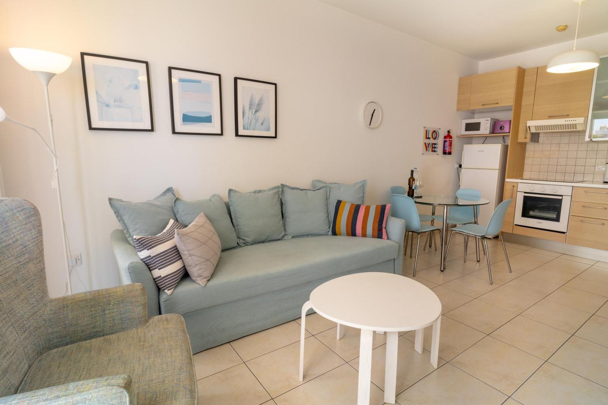Blue Dawn Center Flat Apartment Larnaca Exterior photo