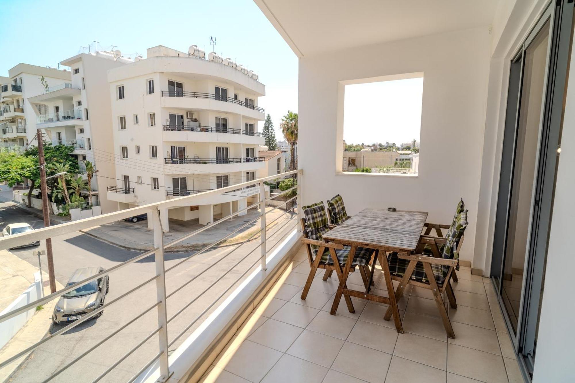 Blue Dawn Center Flat Apartment Larnaca Exterior photo